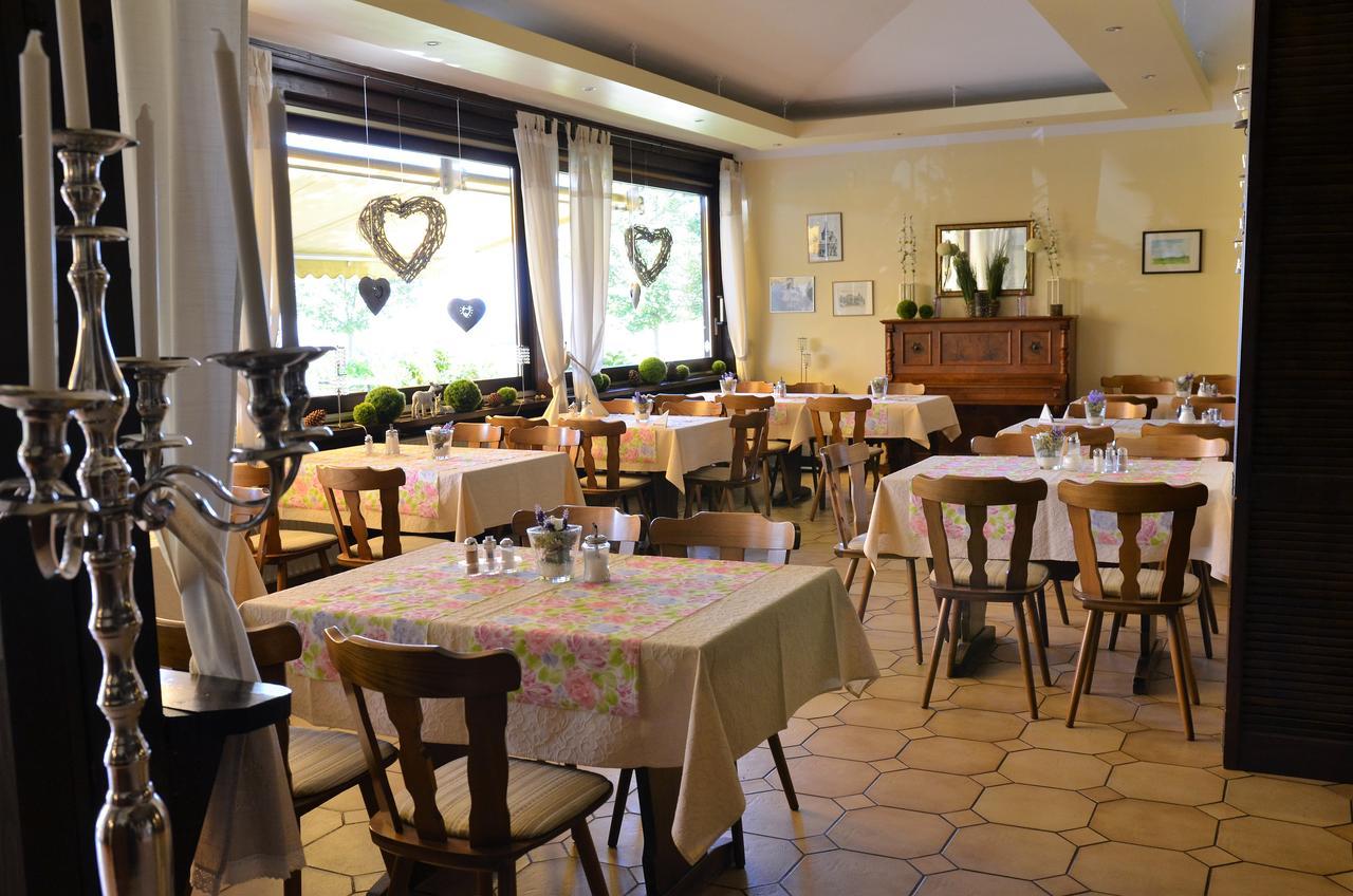Hotel Waldschloss Bad Camberg Ngoại thất bức ảnh
